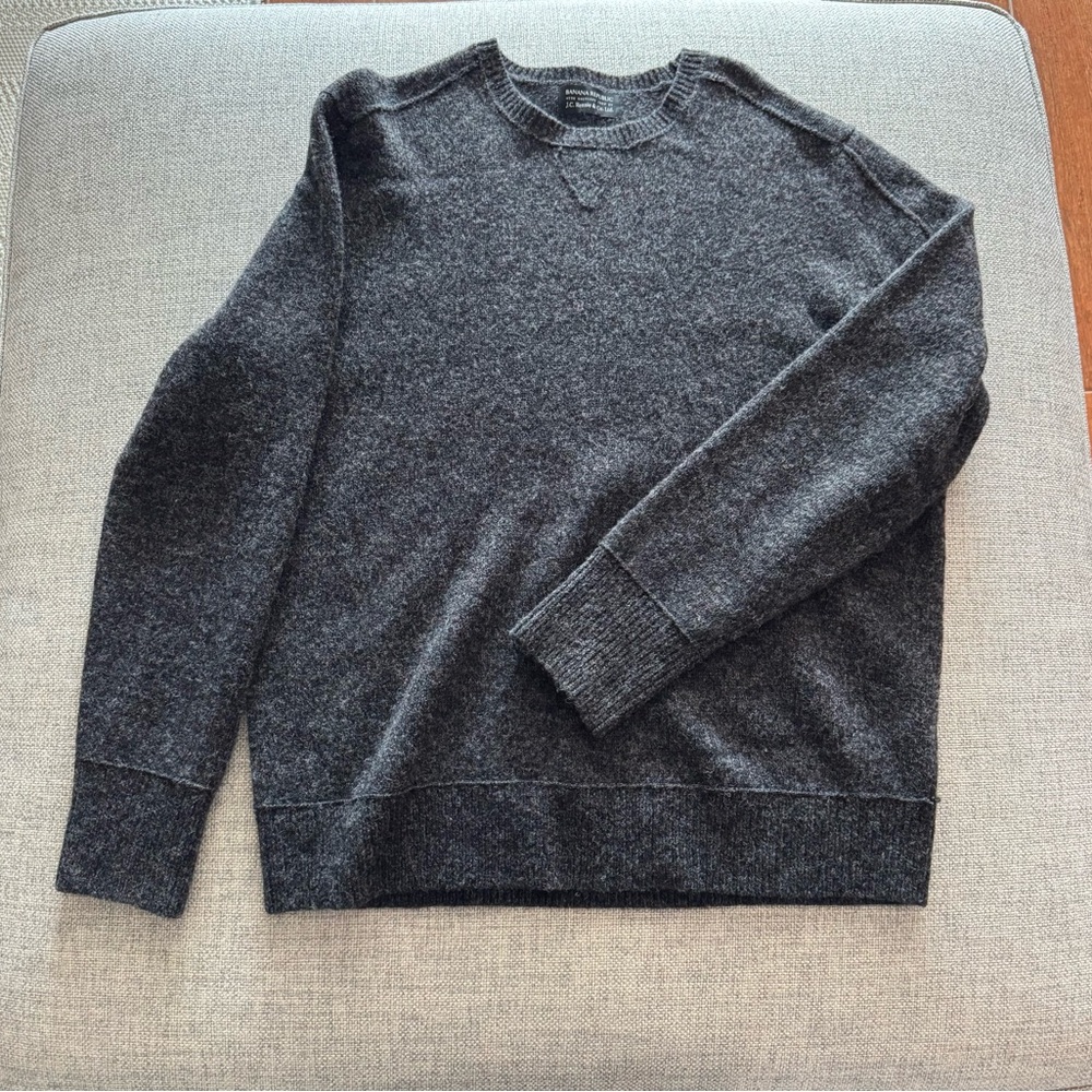 Banana Republic Dark Gray Crewneck Sweater